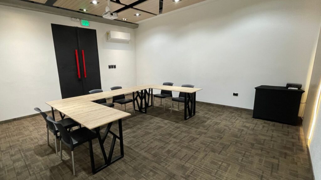 Salon Olivo 4