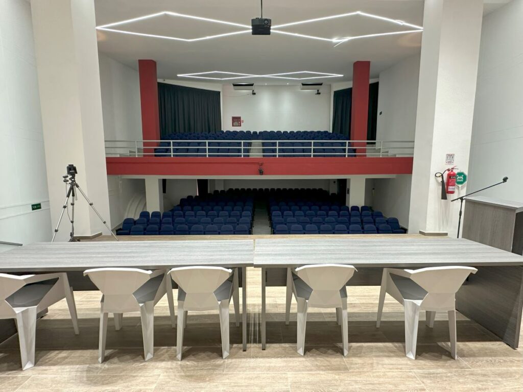 oRXjWxifYOPT-auditorio-3